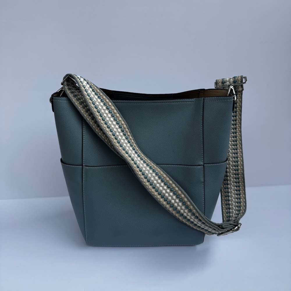 Elegant Blue Shoulder Bag